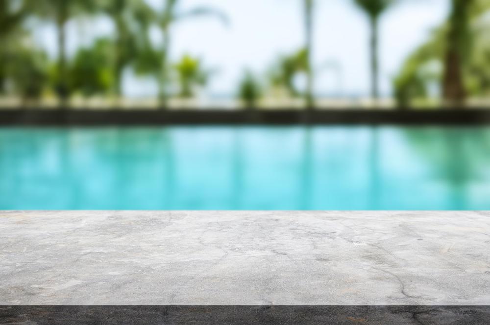 bord de piscine